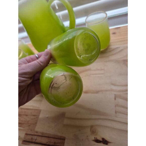 VTG Green BLENDO FROSTED PITCHER & 6 GLASSES GOLD TRIM Mid Century - Picture 3 of 3
